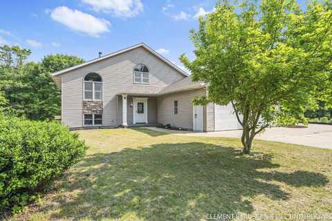 6803 Dale Court, Fennville, MI 49408