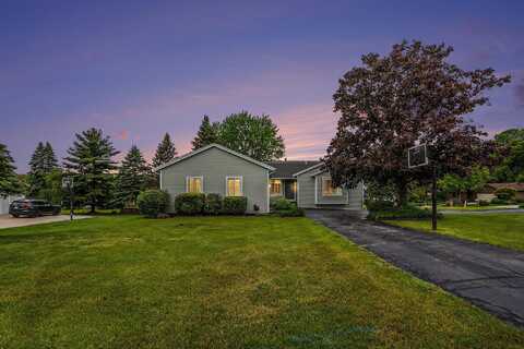 6400 Chestnut Hill Court, Clarkston, MI 48346
