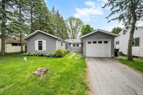 1718 Churchill Drive, South Bend, IN 46617