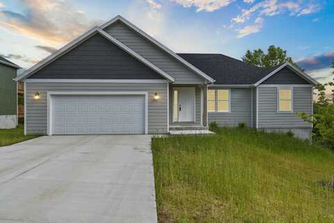 591 Pine Woods Village Drive, Hollister, MO 65672