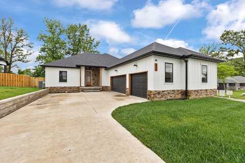 820 E Sugar Mill Road, Ozark, MO 65721
