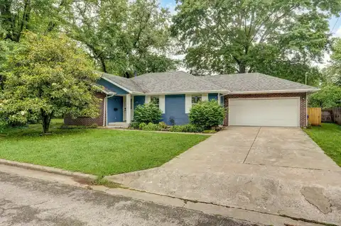 1717 S Robberson Avenue, Springfield, MO 65807
