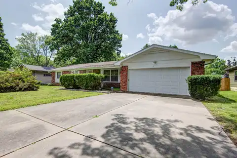 2453 S Mccann Avenue, Springfield, MO 65804