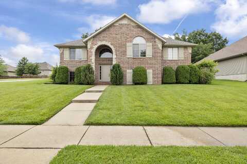 608 S Yellowwood Drive, Springfield, MO 65809