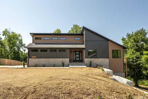 1512 W Parkview Street, Ozark, MO 65721