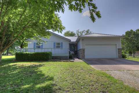 1631 Robertson Avenue, Carthage, MO 64836