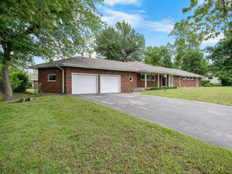 1622 Oakland Avenue, Bolivar, MO 65613