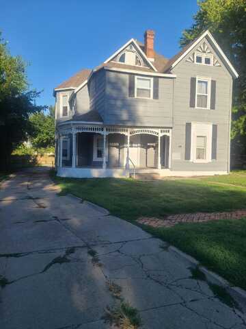 1711 N Washington Avenue, Springfield, MO 65803