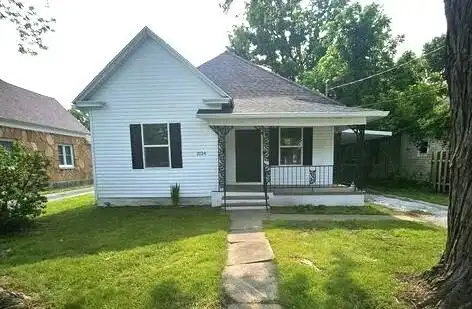 2124 N Grant Avenue, Springfield, MO 65803