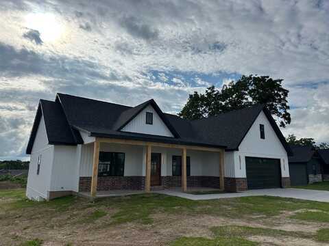 2705 Town Drive, Mountain Grove, MO 65711