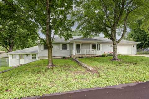 801 N 11th Avenue, Ozark, MO 65721