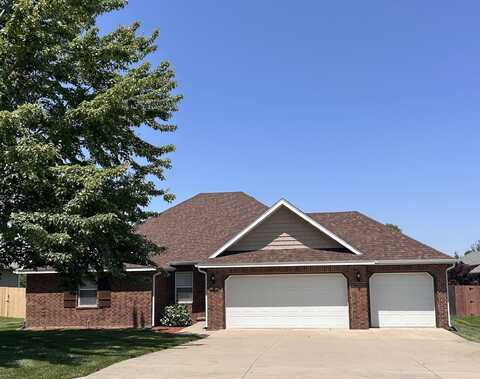201 Sparrow Lane, Willard, MO 65781