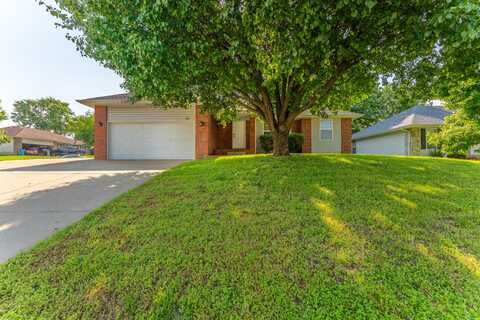 201 Shady Acres Circle, Nixa, MO 65714