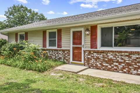 7047 W Lone Oak Street, Springfield, MO 65803