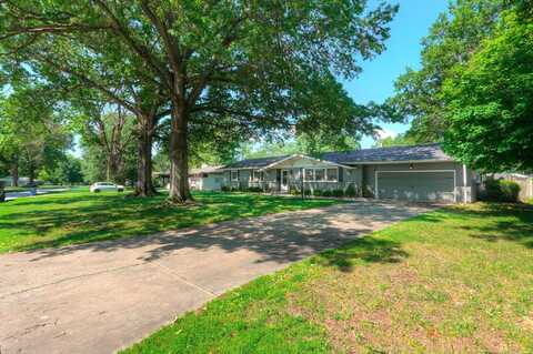 1983 S Meadowview Avenue, Springfield, MO 65804