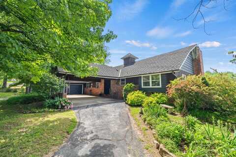 2218 E Cardinal Street, Springfield, MO 65804