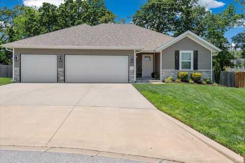 1651 N Penrose Avenue, Nixa, MO 65714