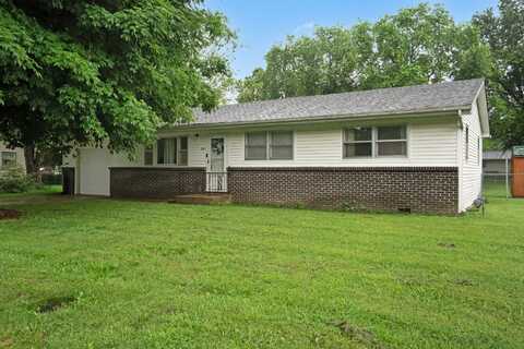 668 W Springfield Street, Aurora, MO 65605