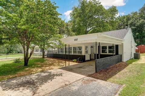 1317 S Willow Avenue, Springfield, MO 65804
