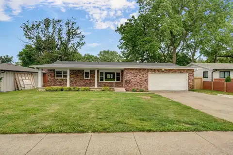 1415 S Sieger Drive, Springfield, MO 65804