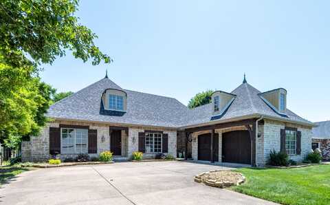 4910 S Stanton Avenue, Springfield, MO 65810