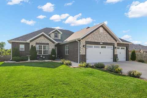 3133 N Dickerson Avenue, Springfield, MO 65803