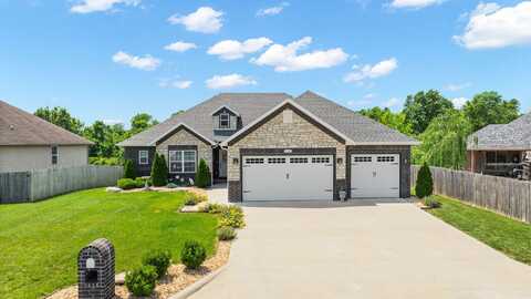 3133 N Dickerson Avenue, Springfield, MO 65803