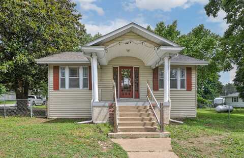 509 W Olive Street, Bolivar, MO 65613