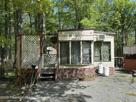 650 SnowShoe Drive, Covington, PA 18424
