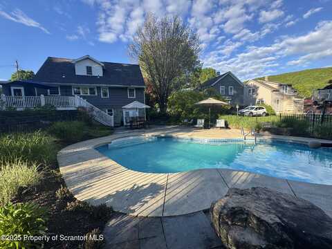 203 Wells Street, Clarks Summit, PA 18411