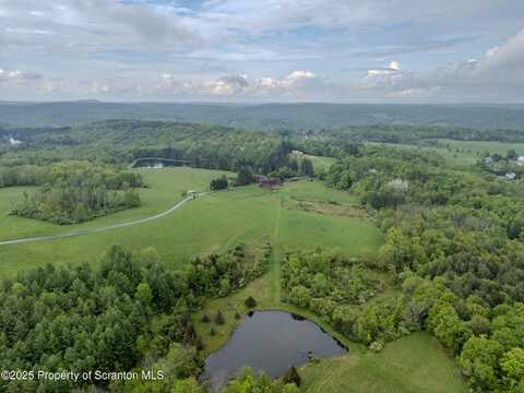105 Grimms Road, Honesdale, PA 18431