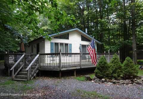 52 S Lehigh River Drive, Gouldsboro, PA 18424