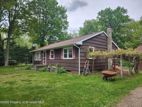 49 2nd Street, Gouldsboro, PA 18424