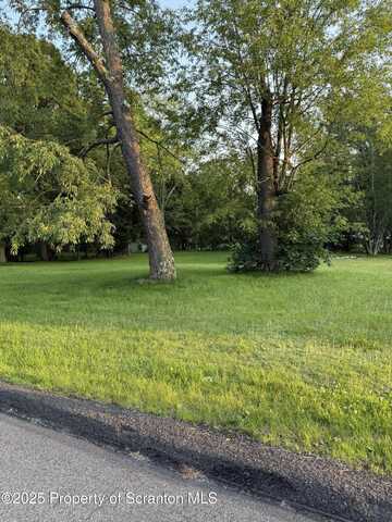 4 Everson, Peckville, PA 18452