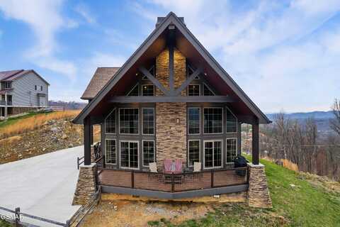 710 Wiley Oakley Drive, Gatlinburg, TN 37738