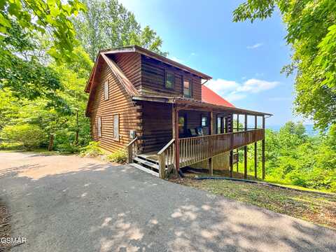 2438 Walnut Ridge Way, Sevierville, TN 37862