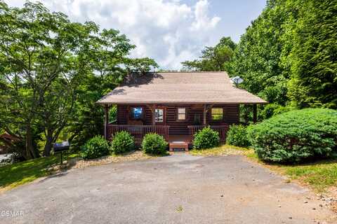 1609 Pinewood Way, Sevierville, TN 37862
