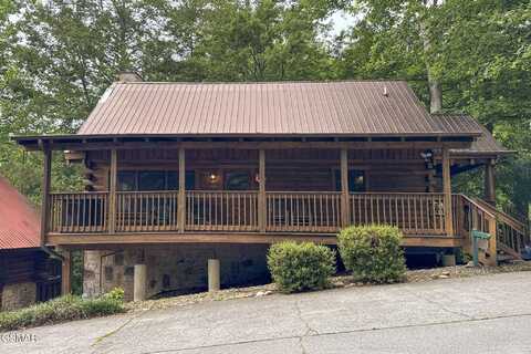 510 Hoot Owl Way, Gatlinburg, TN 37738