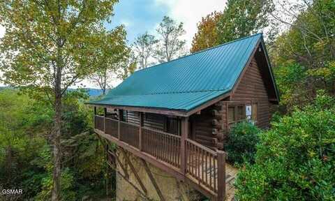 544 Royal Coachman Drive, Pigeon Forge, TN 37863