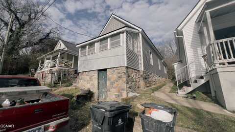 915 Burgess Avenue, Knoxville, TN 37921