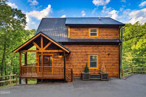 1013 Silver Poplar Lane, Sevierville, TN 37876