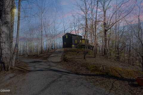2760 Hawks View Trail, Pigeon Forge, TN 37876