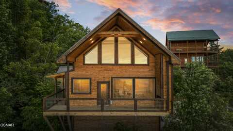 2251 Fox Berry Way, Sevierville, TN 37876