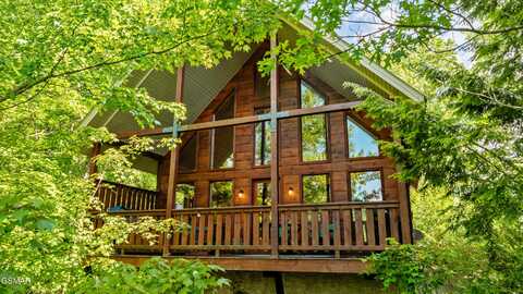 2011 Ridgecrest Loop Lane, Sevierville, TN 37876