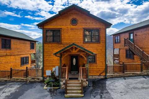 852 Resort Way, Gatlinburg, TN 37738