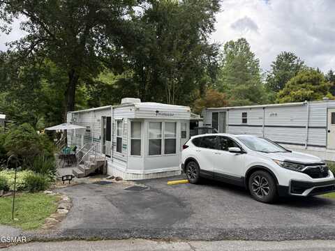 4229 E Parkway #99, Gatlinburg, TN 37738