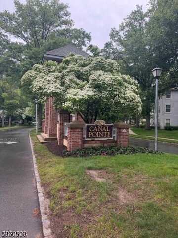 304 Trinity Ct, West Windsor Twp., NJ 08540