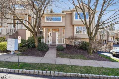 151 Clarken Dr, West Orange, NJ 07052