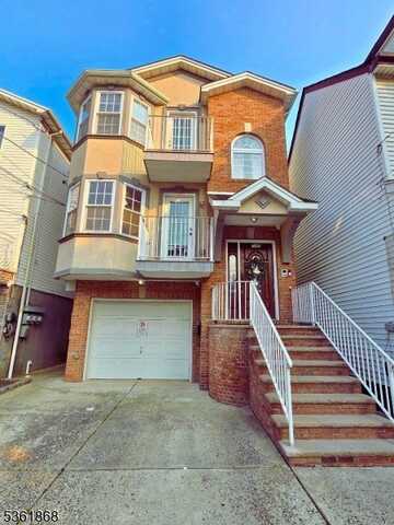 140 Orchard St, Elizabeth, NJ 07208