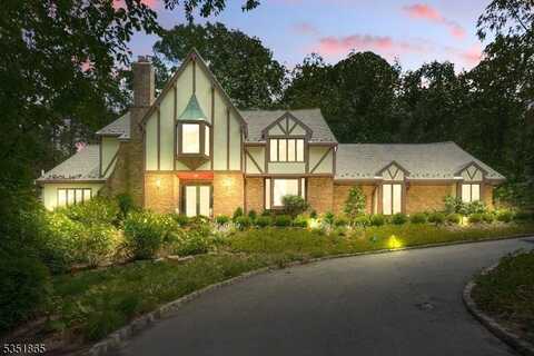 70 Friar Ln, Watchung, NJ 07069